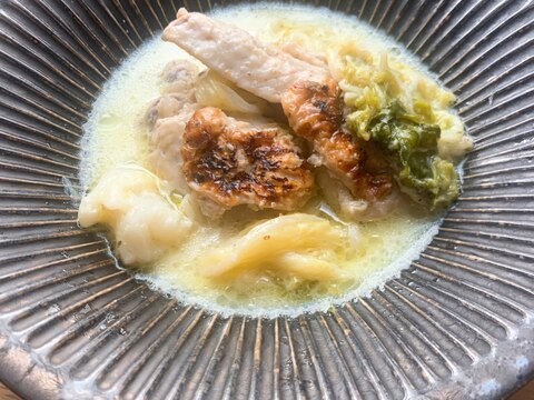 骨付き鶏肉と白菜の煮込み  山椒スープ